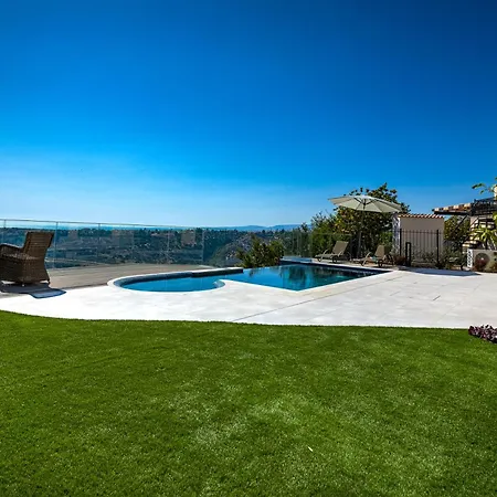 3 Bedroom Lania With Private Pool And Wonderful Sea Views, Aphrodite Hills *
