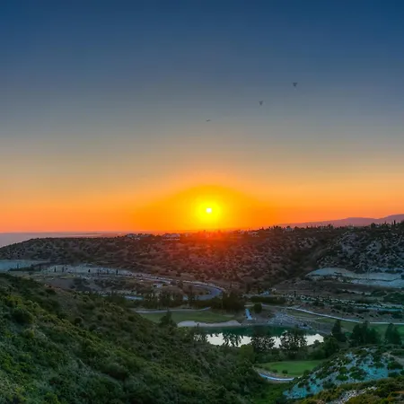 3 Bedroom Lania With Private Pool And Wonderful Sea Views, Aphrodite Hills Villa *