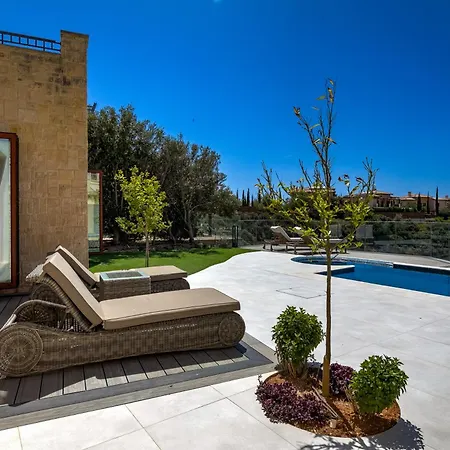 3 Bedroom Lania With Private Pool And Wonderful Sea Views, Aphrodite Hills كوكليا
