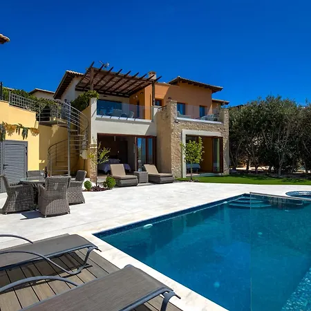 3 Bedroom Lania With Private Pool And Wonderful Sea Views, Aphrodite Hills *